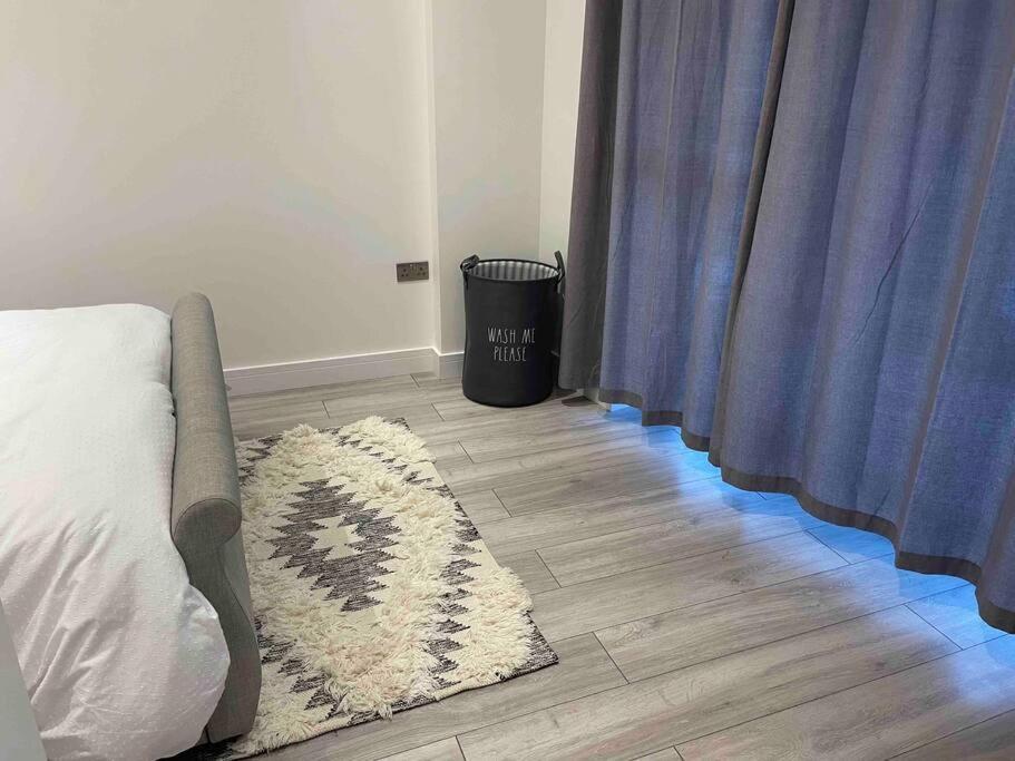 Stylish And Cosy 2 Bedroom Flat In 크로이던 외부 사진